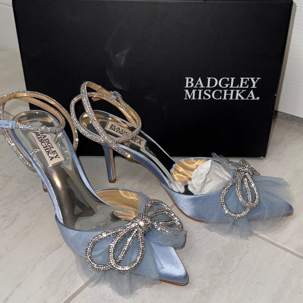 Badgley Mischka Blue Kitten Heels “Sacred Pump”
